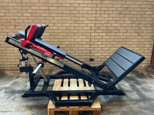 Watson plate loaded adjustable hack squat - afbeelding 4 van  10