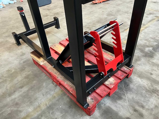 Watson plate loaded pendulum squat - afbeelding 7 van  7