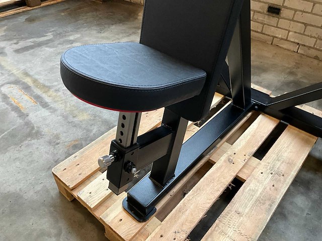 Watson plate loaded shoulder press - afbeelding 12 van  12