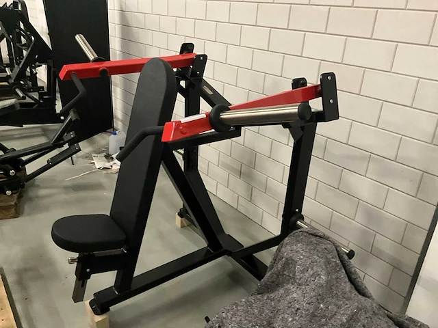Watson plate loaded shoulderpress - afbeelding 1 van  9