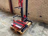 Watson standing plate loaded lateral raise - afbeelding 4 van  8