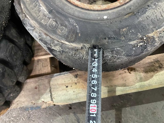 Watts - heftruck bandenset volrubber - afbeelding 4 van  14