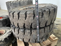 Watts - heftruck bandenset volrubber - afbeelding 5 van  14
