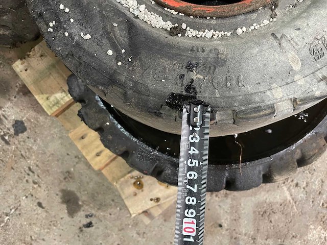 Watts - heftruck bandenset volrubber - afbeelding 13 van  14