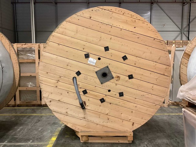 Wattson power na2xcy-uv aluminium voedingskabel op haspel 4×120/35mm² rm (999mtr) - afbeelding 1 van  4