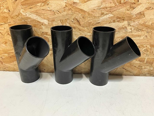 Wavin pe t-stuk 45° 75mm pn4 zwart (17x) - afbeelding 1 van  4