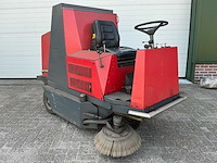 Wayne 828 benz straatveegmachine - afbeelding 15 van  20