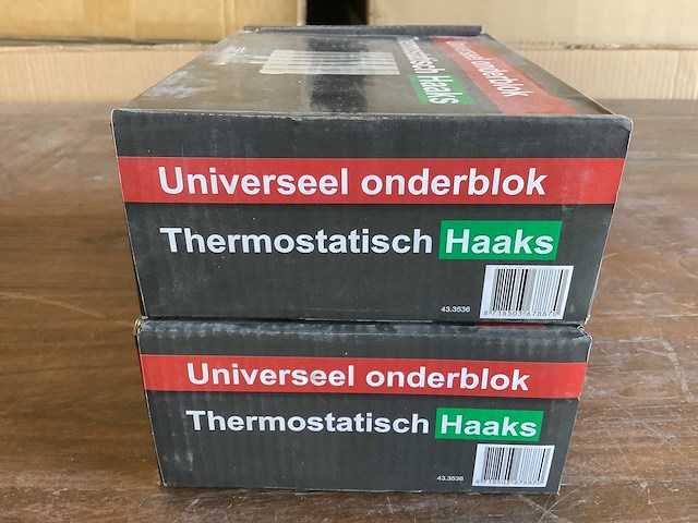 Wb - 43.3536 - radiator onderblok haaks links, voor midden aansluiting - afbeelding 3 van  4