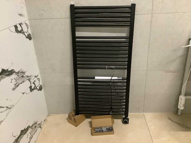 Wb - elara 41.3567 - elektrische radiator smart wifi 118,5x60 cm - afbeelding 2 van  6