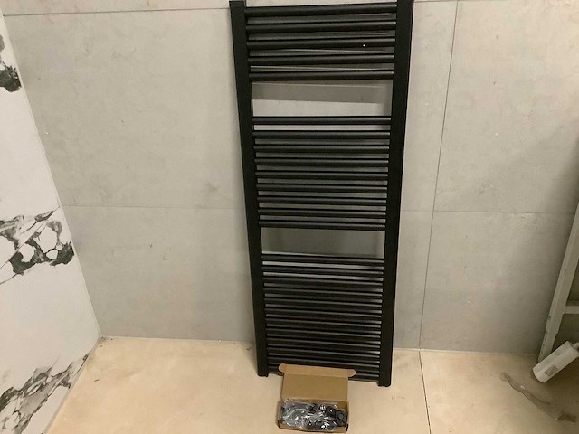 Wb - elara 41.3585 - radiator - afbeelding 1 van  2