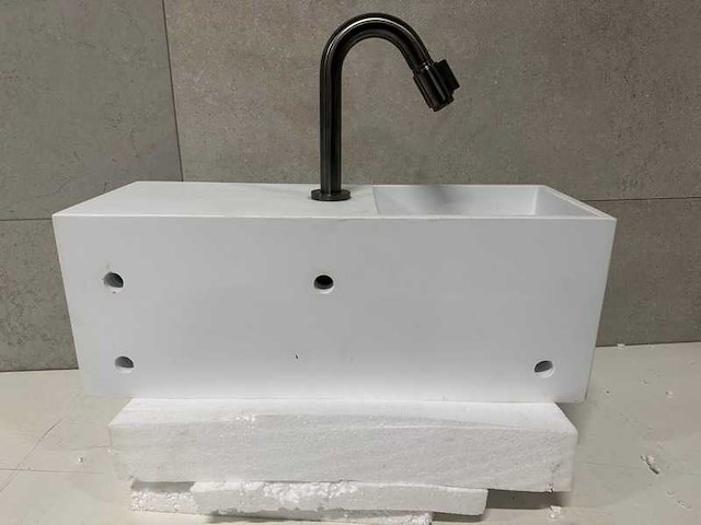 Wb - fontein solid surface 20x54x20 cm + kraan - afbeelding 5 van  7