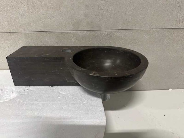 Wb - hardstenen fontein 23x40x10 cm - afbeelding 1 van  4
