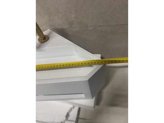 Wb - hoekfontein solid surface 35x49x16 cm + kraan - afbeelding 9 van  10
