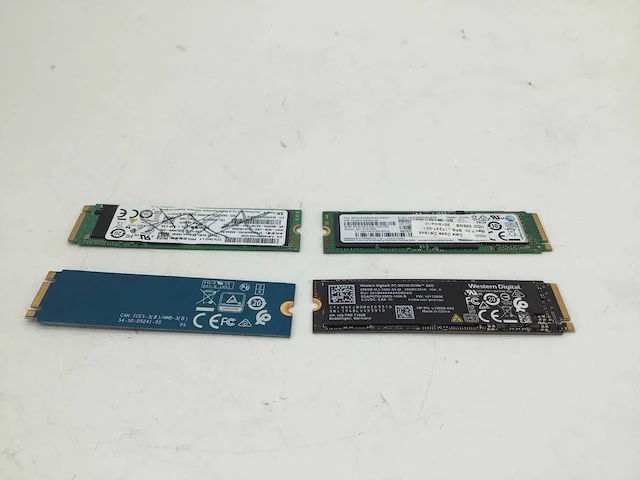 Wd samsung sk hynix 256gb nvme m.2 ssd interne hardeschijf (4x) - afbeelding 4 van  4