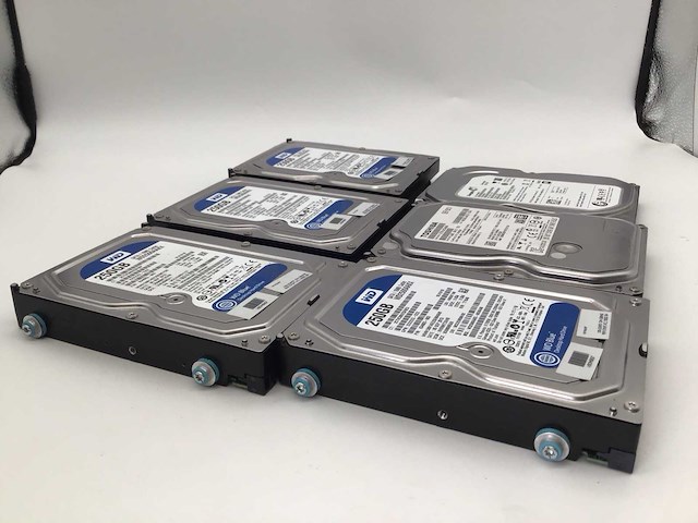 Wd seagate toshiba desktop interne hardeschijf (6x) - afbeelding 1 van  6