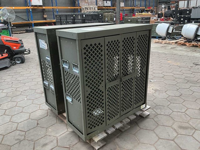 Weapon rack (2x) - afbeelding 1 van  6