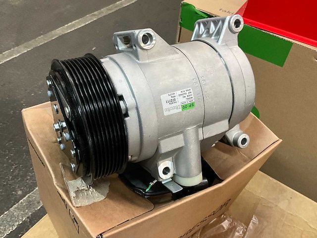 Webasto cc8 + compressor sp20 professioneel airconditioning systeem - afbeelding 4 van  20
