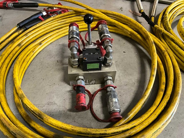 Weber hydraulik hydraulische hogedruk slangenset met verdeelblok - afbeelding 4 van  7