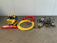 Weber rescue persmachine/redgereedschap brandweermateriaal - afbeelding 1 van  13
