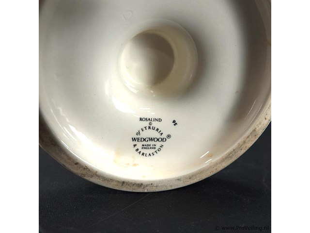 Wedgwood hoge voetvaas - afbeelding 5 van  5