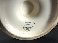 Wedgwood hoge voetvaas - afbeelding 5 van  5