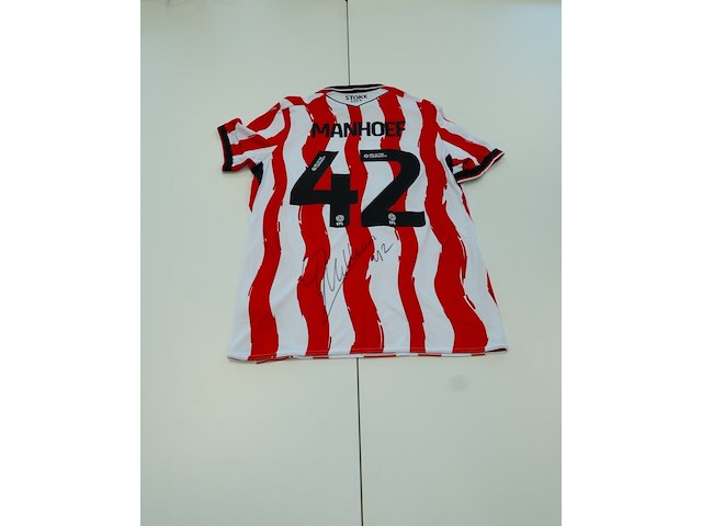 Wedstrijd gedragen million manhoef shirt - stoke city macron, rood/wit, gesigneerd, m - afbeelding 2 van  2