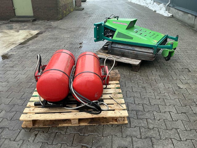 Weed control onkruid hete lucht recycling - afbeelding 24 van  26