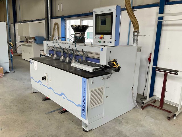 Weeke optimat abd 050 cnc-boor-lijm-deuvelinvoermachine - afbeelding 1 van  10