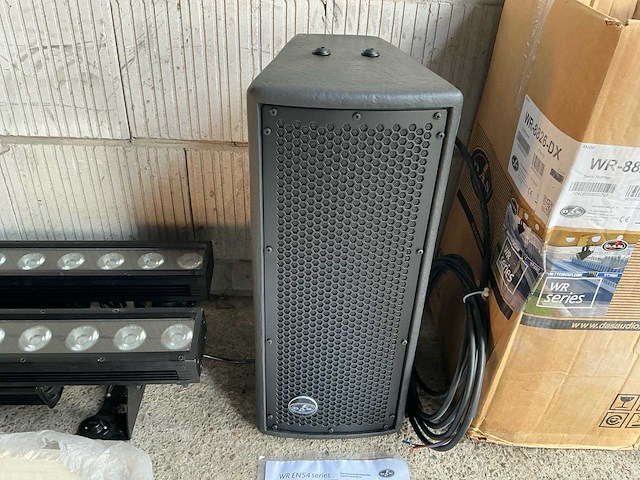 Weerbestendige das wr-8826-dx pa speaker incl. robe robin cycbar 15x led bars (5x) - afbeelding 2 van  13