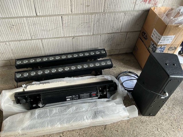 Weerbestendige das wr-8826-dx pa speaker incl. robe robin cycbar 15x led bars (5x) - afbeelding 4 van  13
