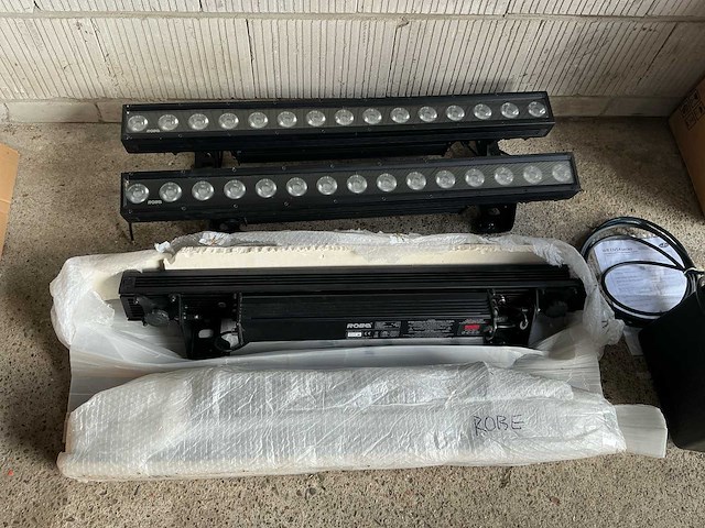 Weerbestendige das wr-8826-dx pa speaker incl. robe robin cycbar 15x led bars (5x) - afbeelding 5 van  13