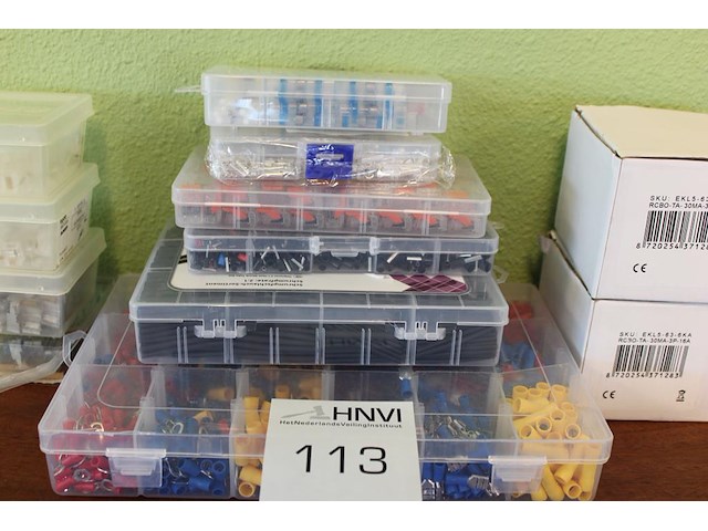 Weerstanden, kabelschoenen en krimpkous in en om organisers. - afbeelding 2 van  2