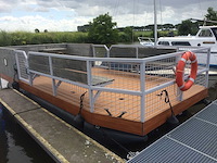 Wegens herorganisatie, bouwmaterialen, gereedschappen, bedrijfswagens en horeca apparatuur