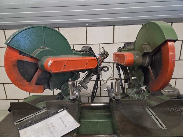 Wegoma - 1989 - sb 16s - afkortcirkelzaagmachine - afbeelding 8 van  14