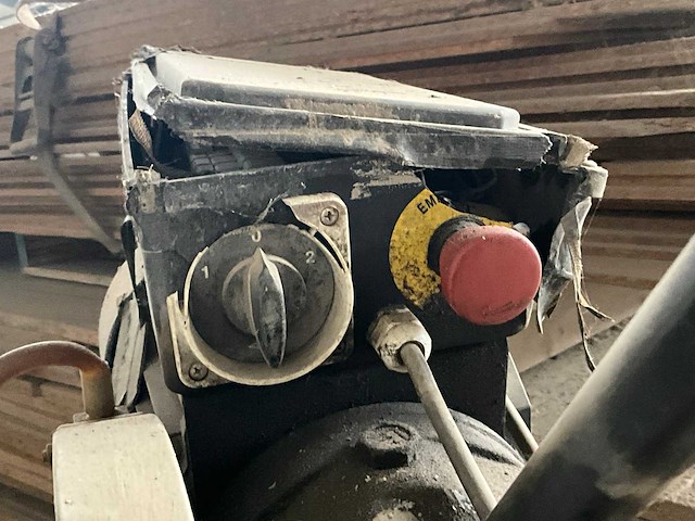 Wegoma afkortcirkelzaagmachine - afbeelding 9 van  13