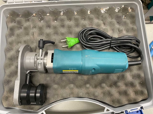 Wegoma dvs-g / kfr 130n kantenfreesmachine met vacuümpomp - afbeelding 2 van  8