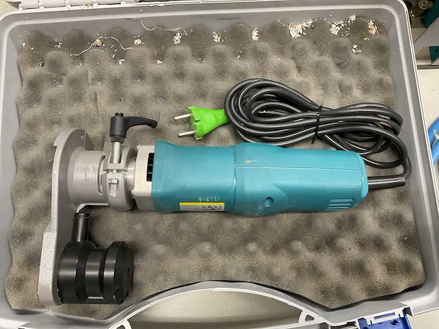 Wegoma dvs-g / kfr 130n kantenfreesmachine met vacuümpomp - afbeelding 2 van  8