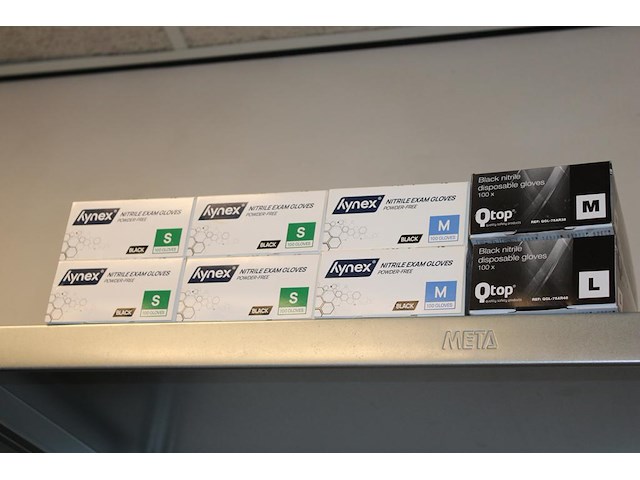 Wegwerp handschoenen in diverse maten en merken. 8 dozen. - afbeelding 1 van  2