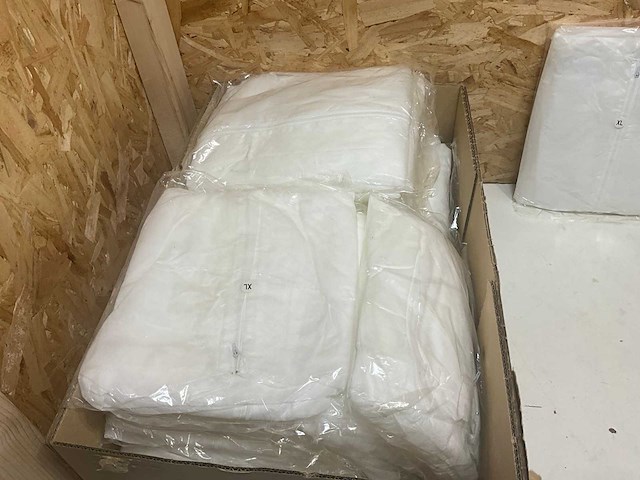 Wegwerpoveral maat xl (20x) - afbeelding 2 van  2