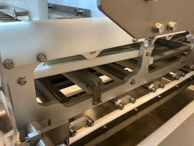 Weighpack - 2022 - juanaroll - automatische cone-vul-, weeg- en sluitmachine - joint vuller - afbeelding 14 van  59