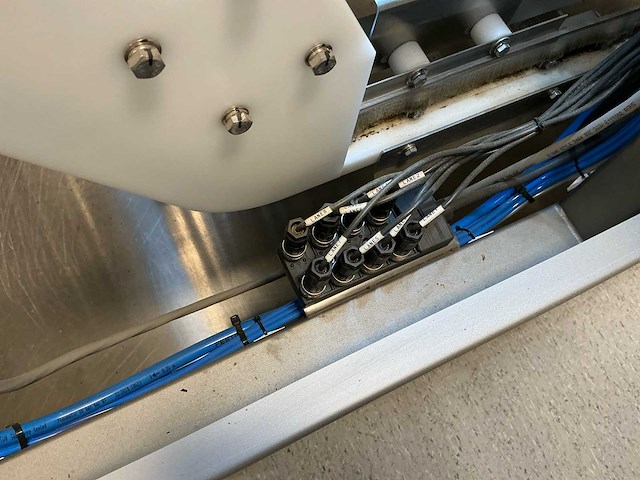 Weighpack - 2022 - juanaroll - automatische cone-vul-, weeg- en sluitmachine - joint vuller - afbeelding 19 van  59