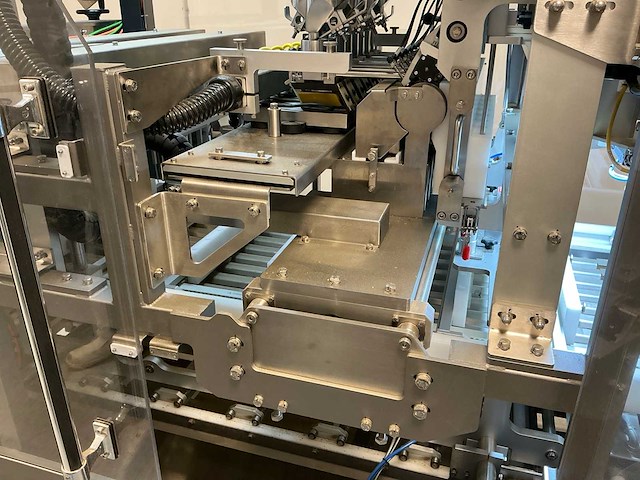 Weighpack - 2022 - juanaroll - automatische cone-vul-, weeg- en sluitmachine - joint vuller - afbeelding 33 van  59