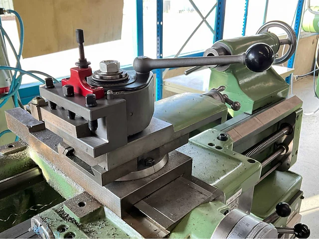 Weiler lz 330 conventionele draaibank - afbeelding 1 van  10