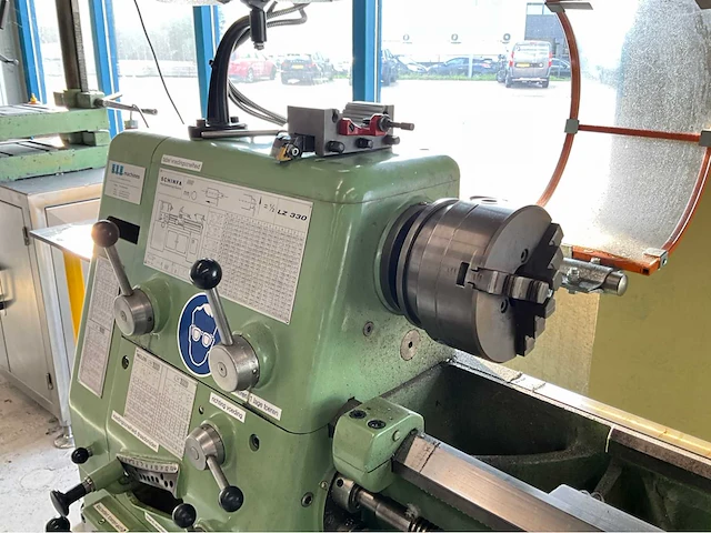 Weiler lz 330 conventionele draaibank - afbeelding 10 van  10