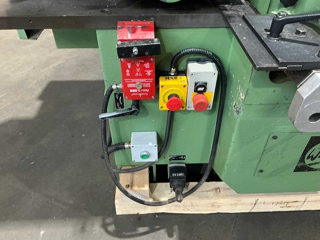 Weinig - 1990 - profimat 22 n - vierzijdige profileer- en schaafmachine - afbeelding 2 van  16