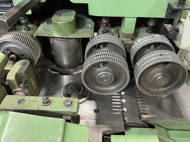 Weinig - 1990 - profimat 22 n - vierzijdige profileer- en schaafmachine - afbeelding 13 van  16