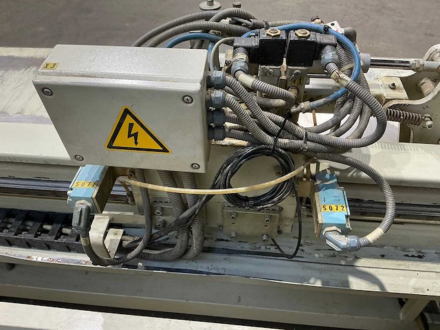Weinig - 1996 - opticut 104 - afkortcirkelzaagmachine - afbeelding 2 van  29