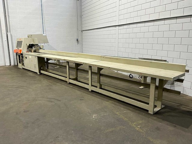 Weinig - 1996 - opticut 104 - afkortcirkelzaagmachine - afbeelding 27 van  29