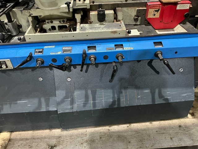 Weinig - 1998 - unimat 23el - vierzijdige profileer- en schaafmachine - afbeelding 7 van  20