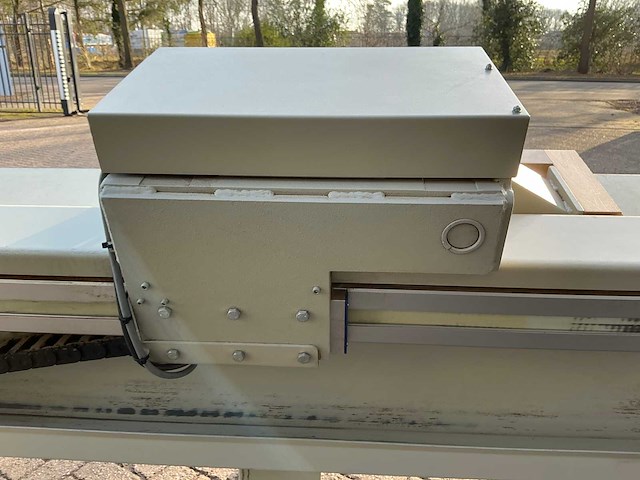 Weinig - 2002 - opticut s75-1 - afkortcirkelzaagmachine - afbeelding 14 van  26